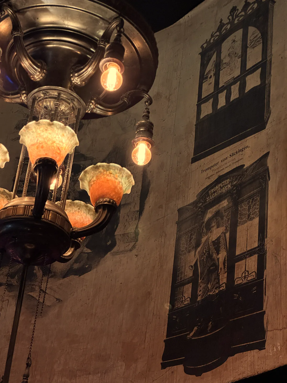 Papa Joe's Klimperkasten — Interieur