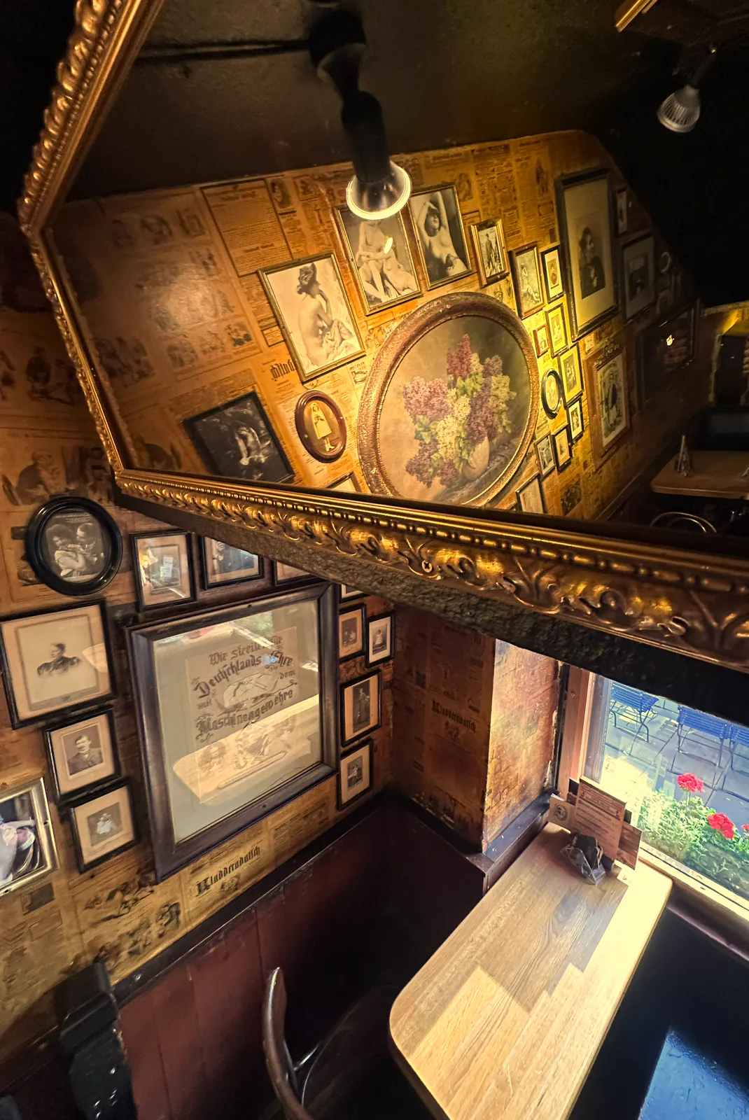 Papa Joe's Klimperkasten — Interieur